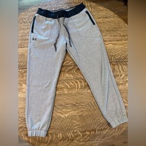 Under Armour Women’s Joggers Black and Gray Sweatpants Size Medium